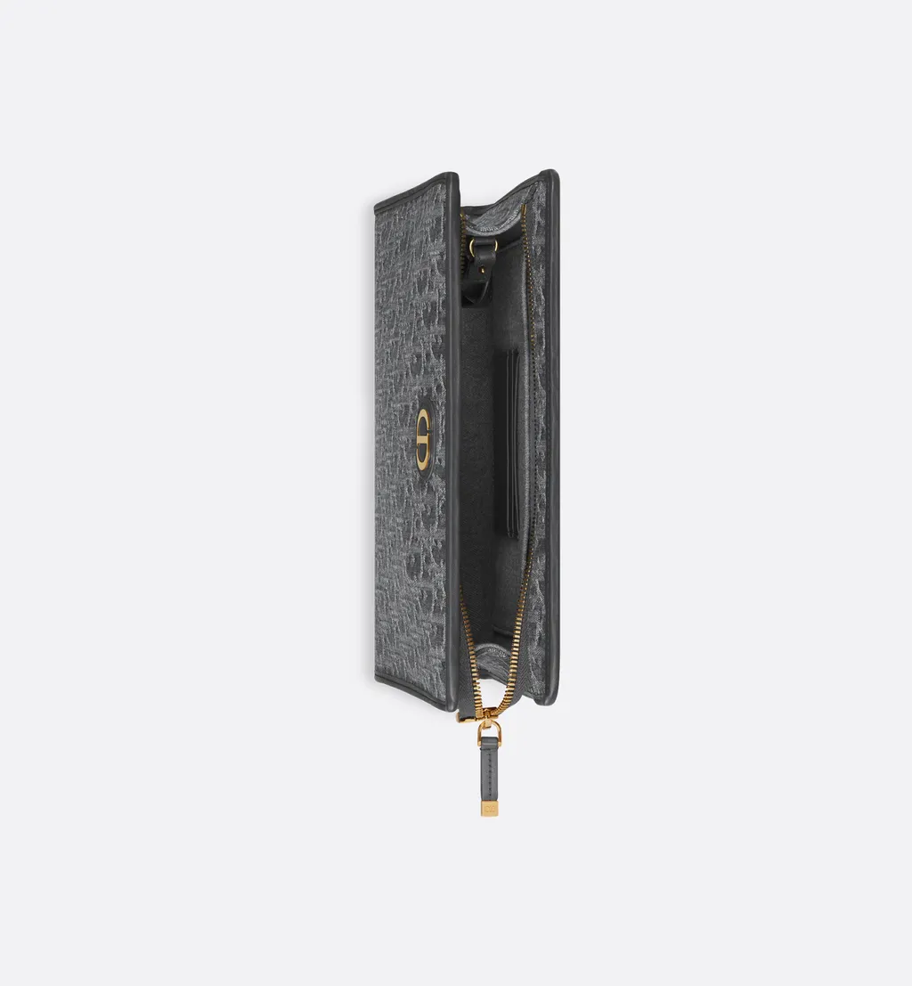 30 Montaigne Dea Pouch