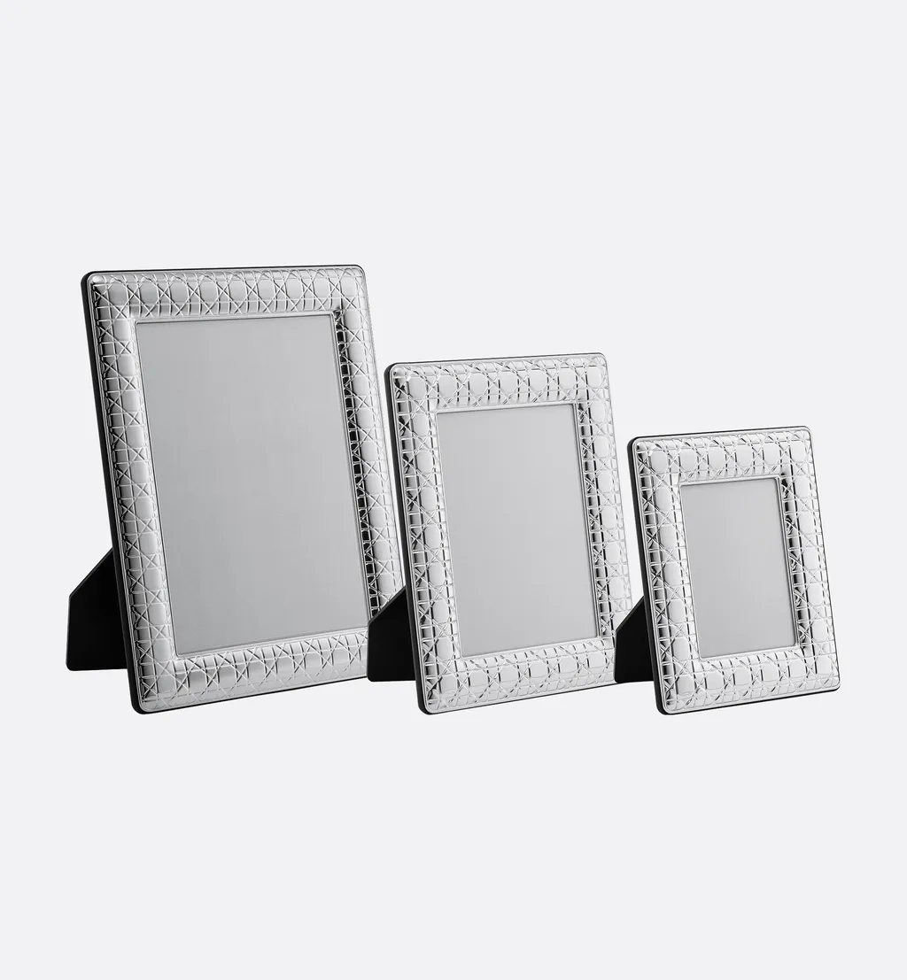 Small Frame