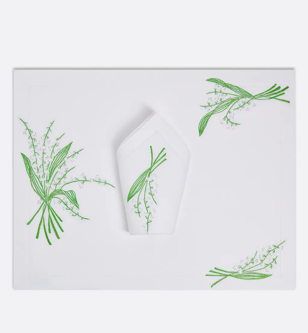 Embroidered Placemat And Napkin Set
