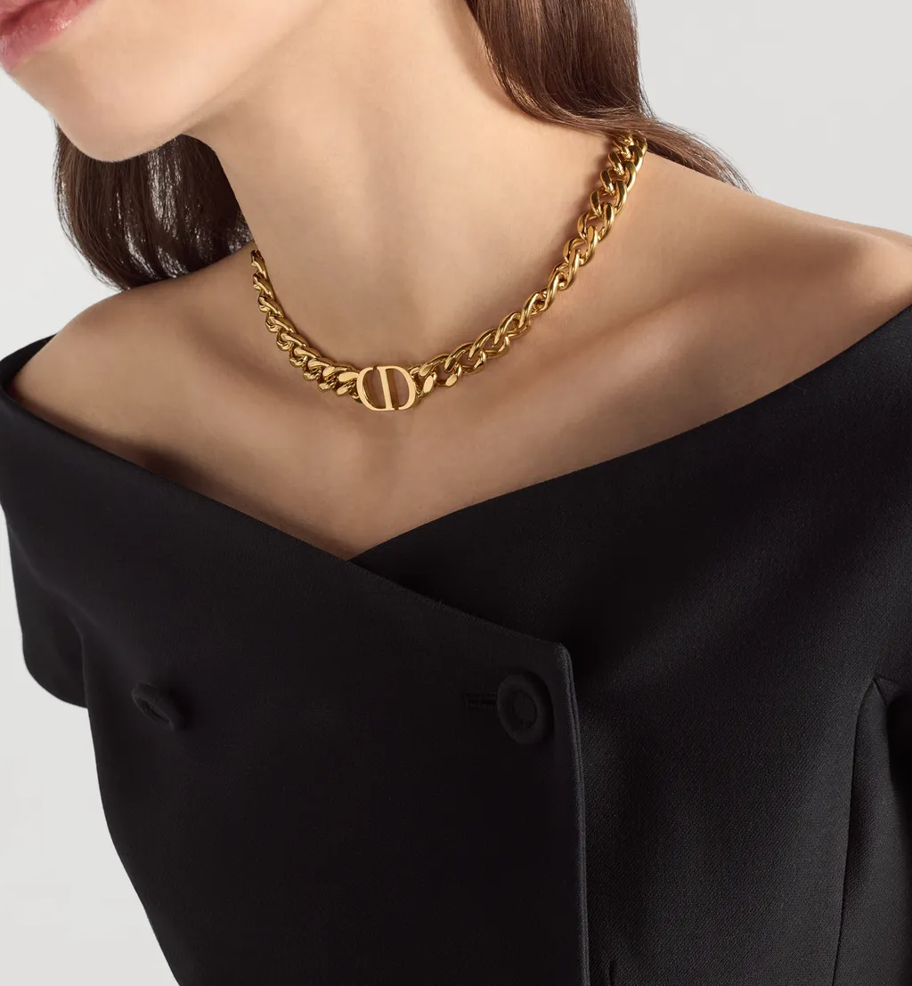 30 Montaigne Short Necklace