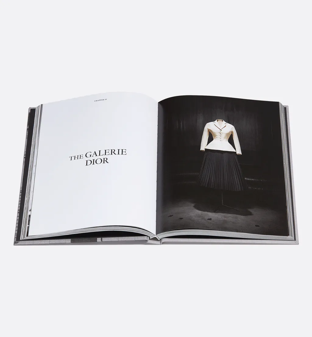 Book: Dior, La LÉGende Du 30 Avenue Montaigne