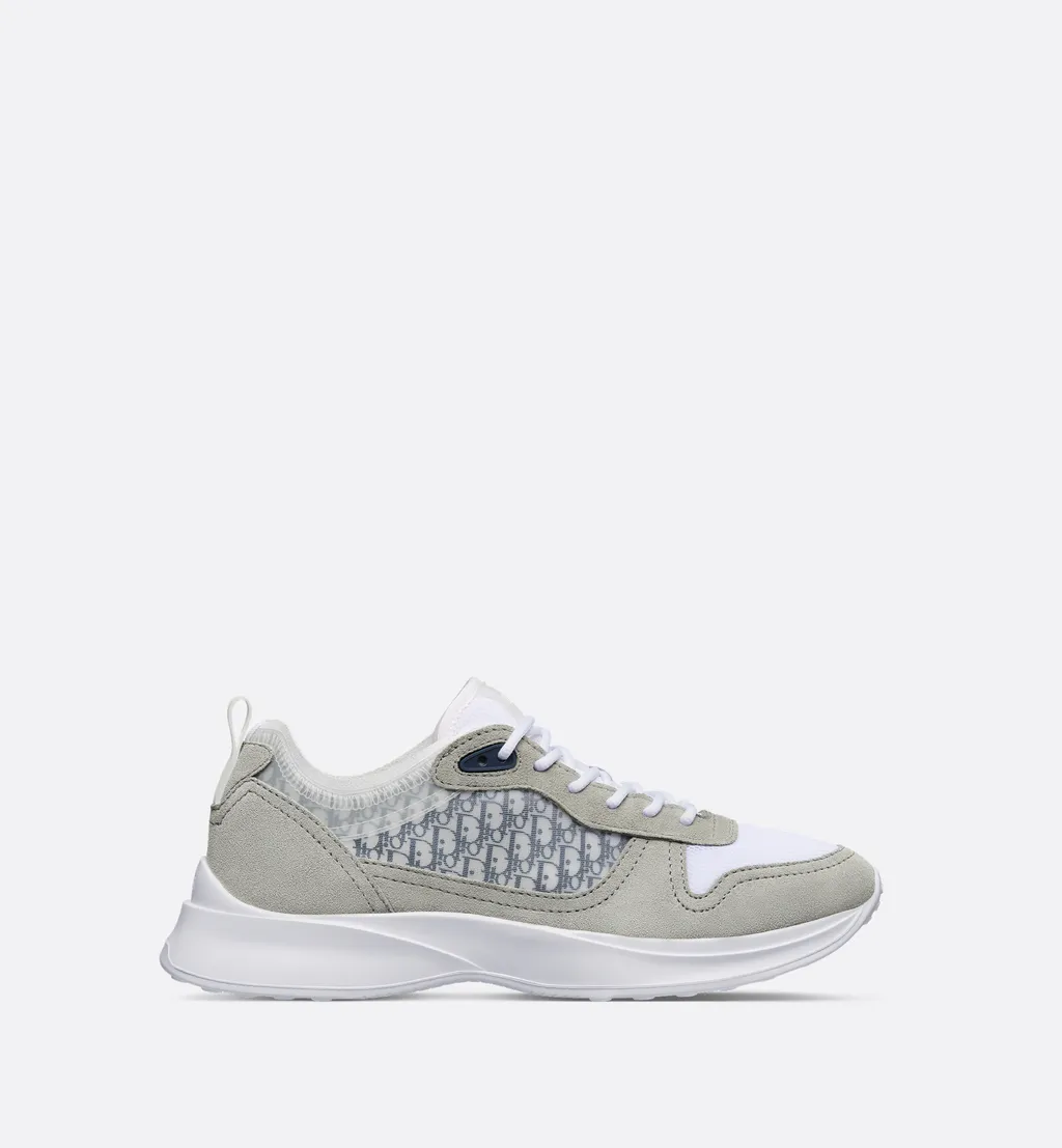 B25 Runner Sneaker