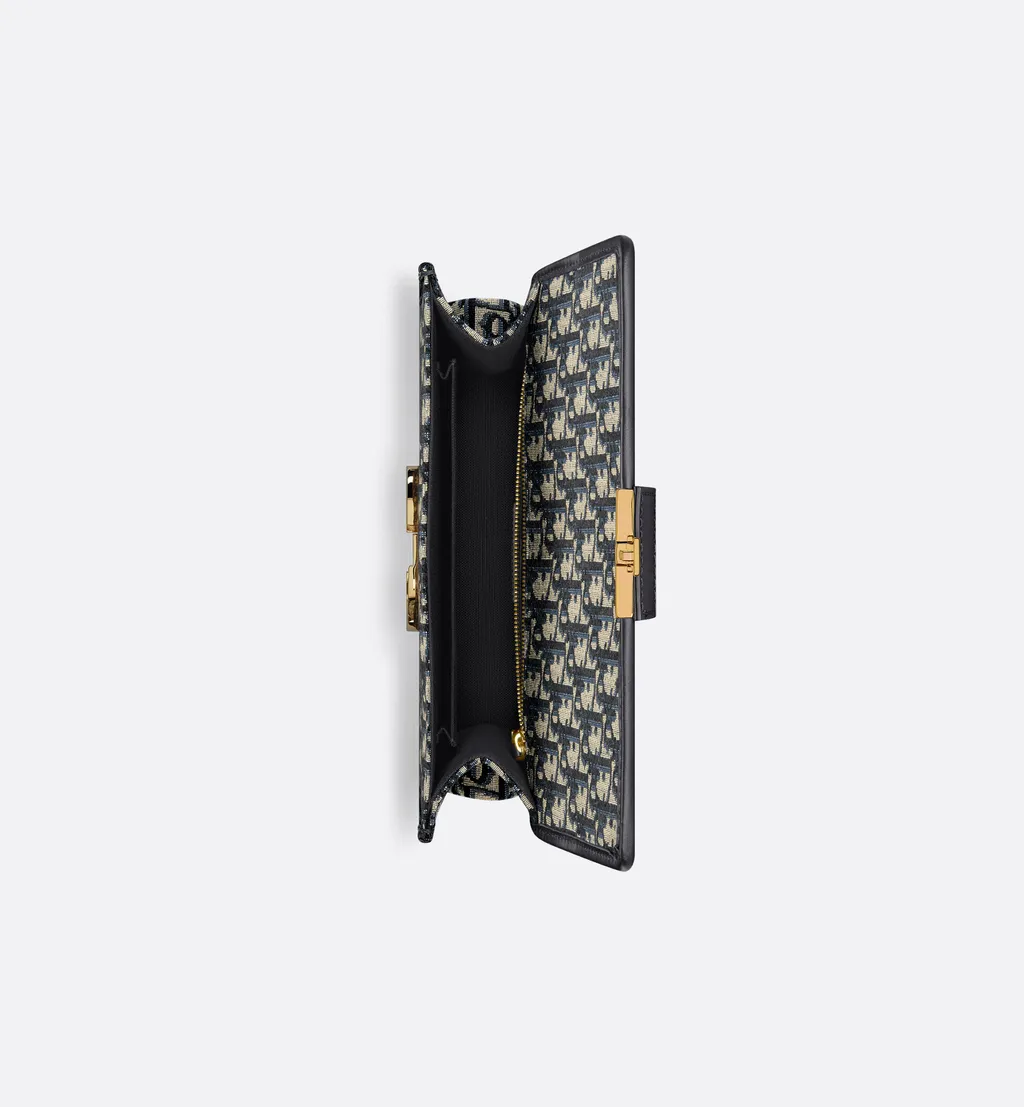30 Montaigne Chain Bag