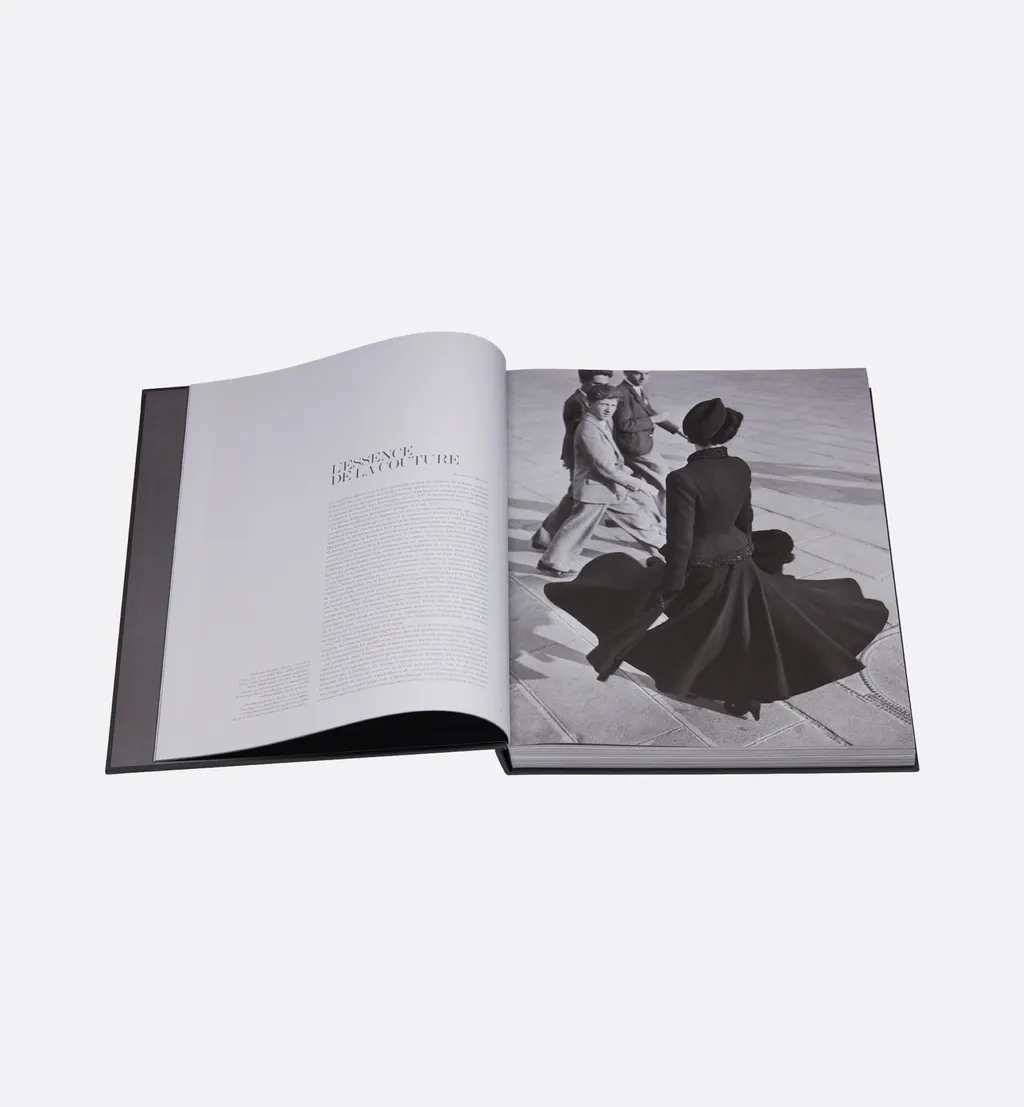Book: Christian Dior – Couturier Du RÊVe