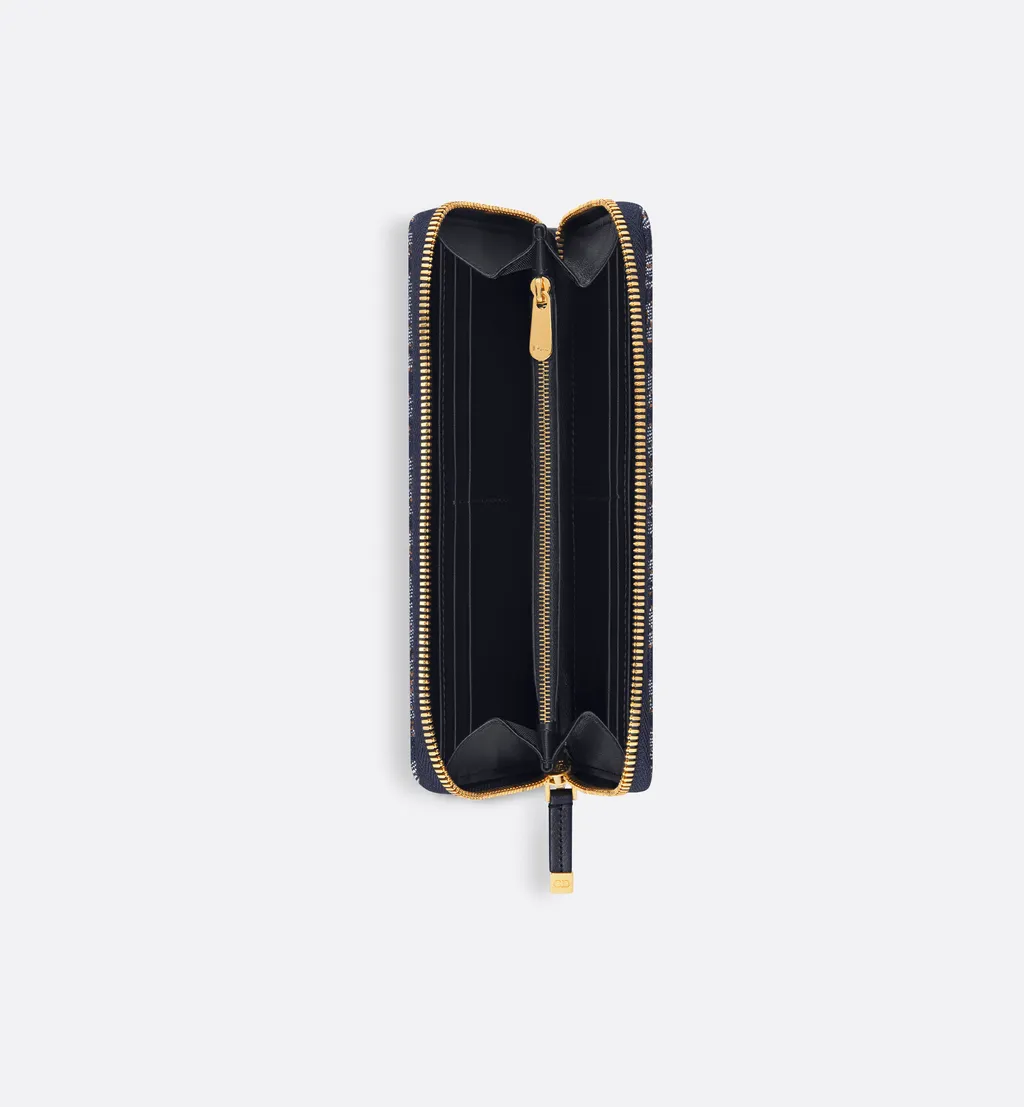 30 Montaigne Voyageur Slim Wallet