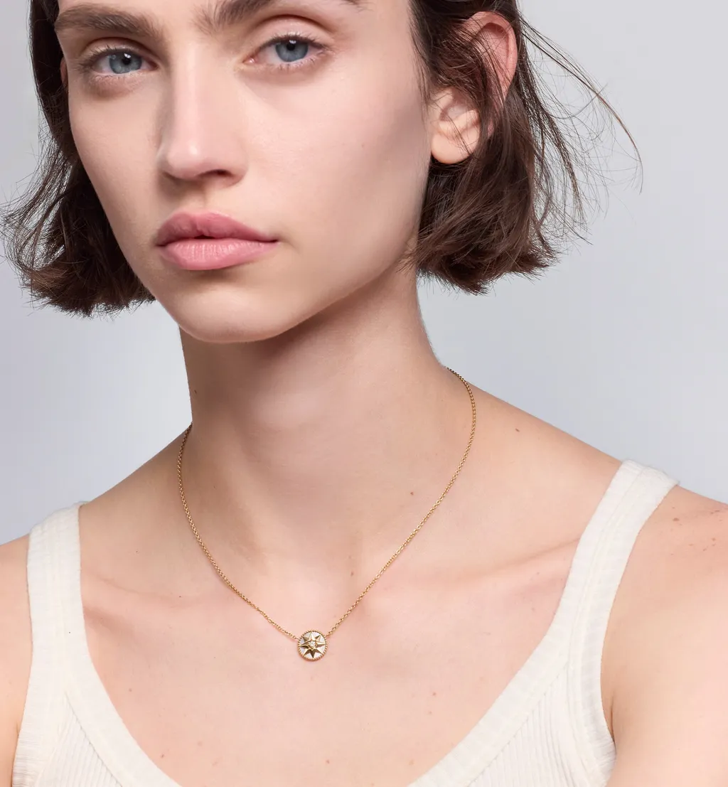 Rose Des Vents Necklace