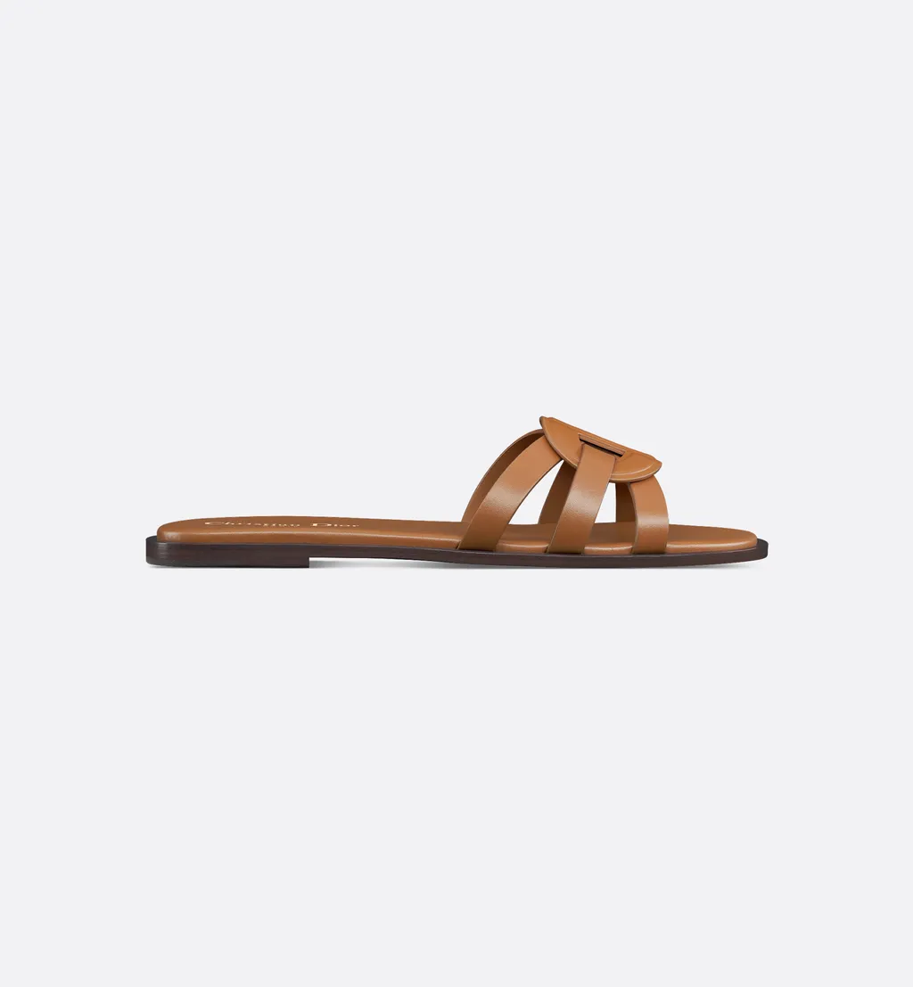 D-Club Slide
