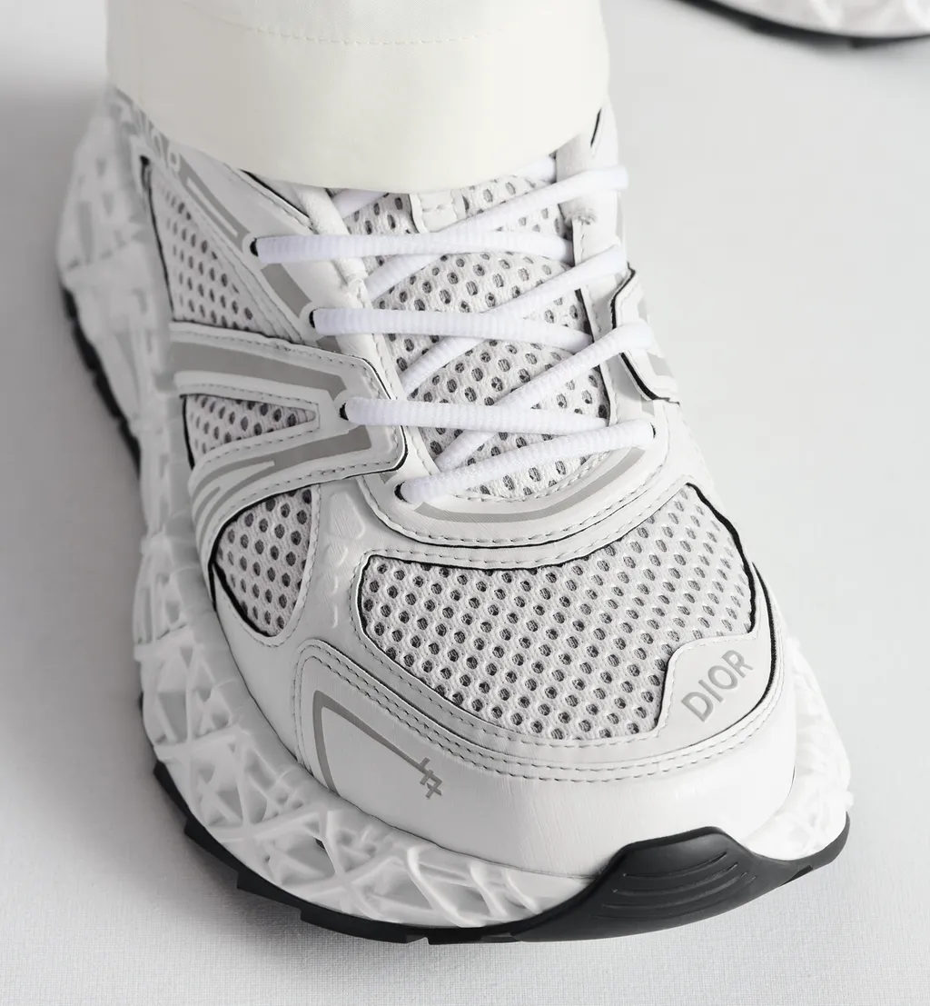 B35 Nxxt Sneaker