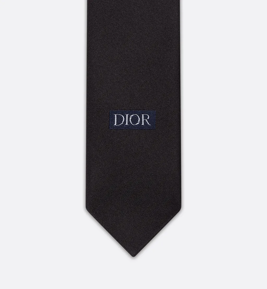 Tie With Bee Motif