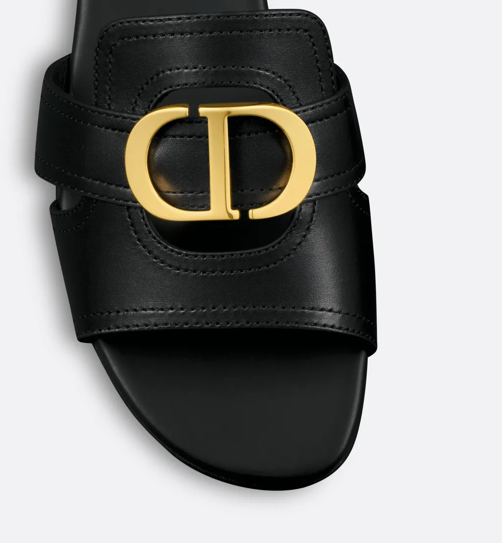 30 Montaigne Slide