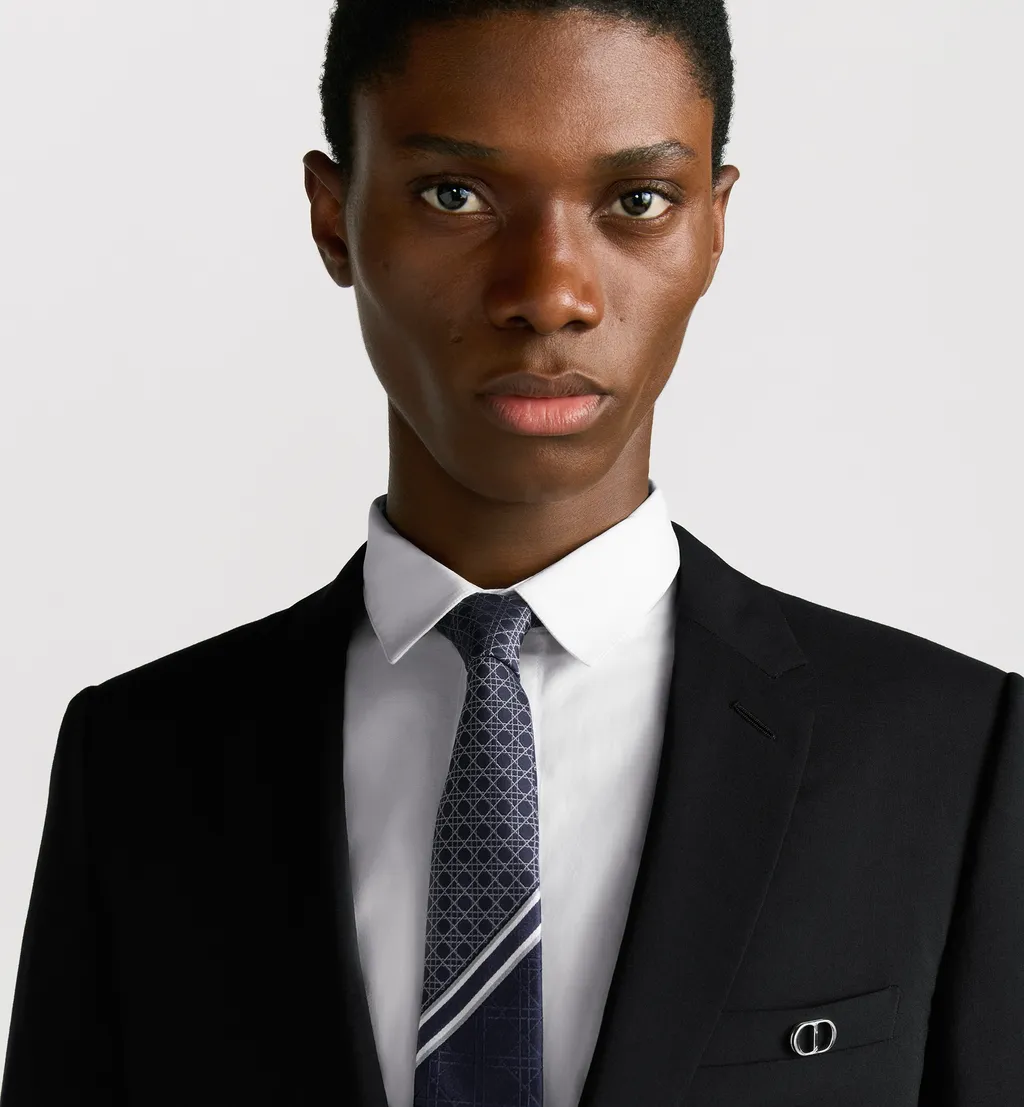 Striped Cannage Tie