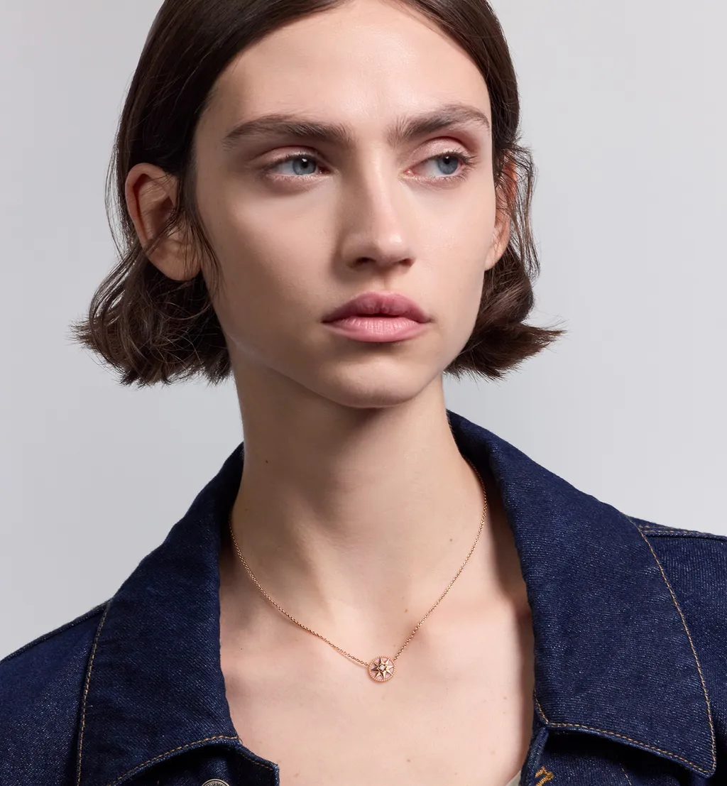 Rose Des Vents Necklace