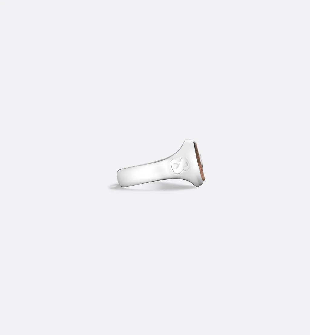 Knock On Wood Signet Ring