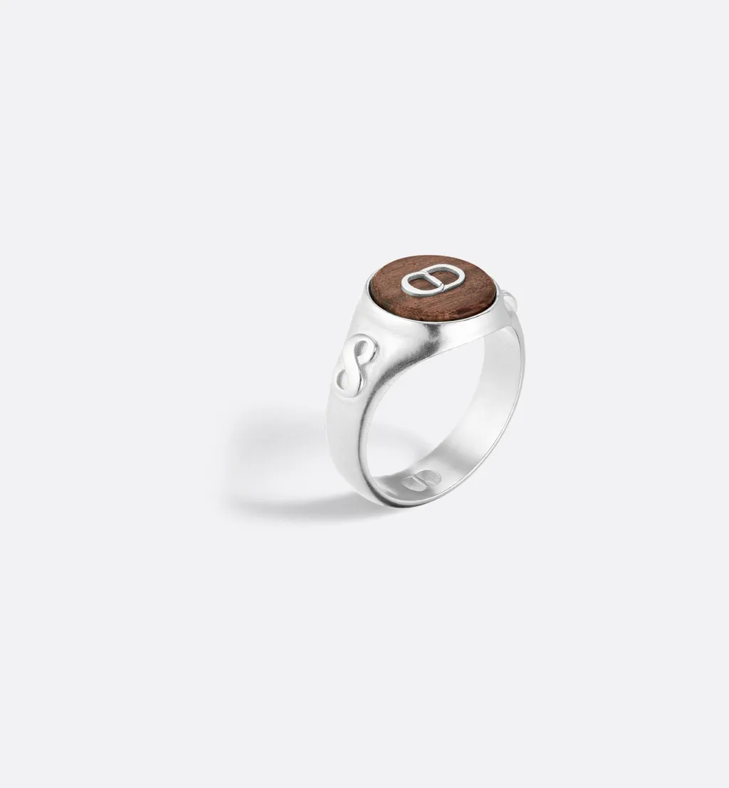 Knock On Wood Signet Ring
