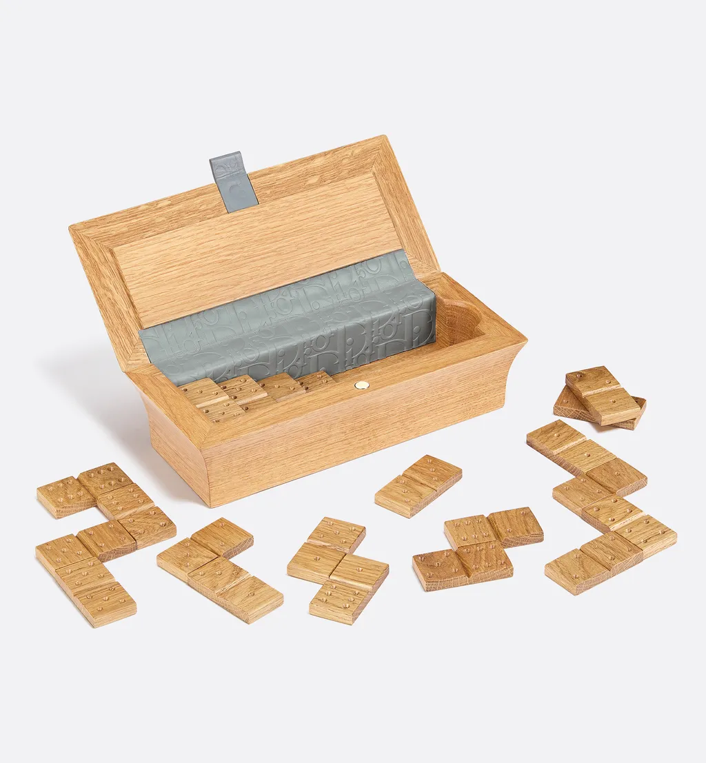 Dominoes