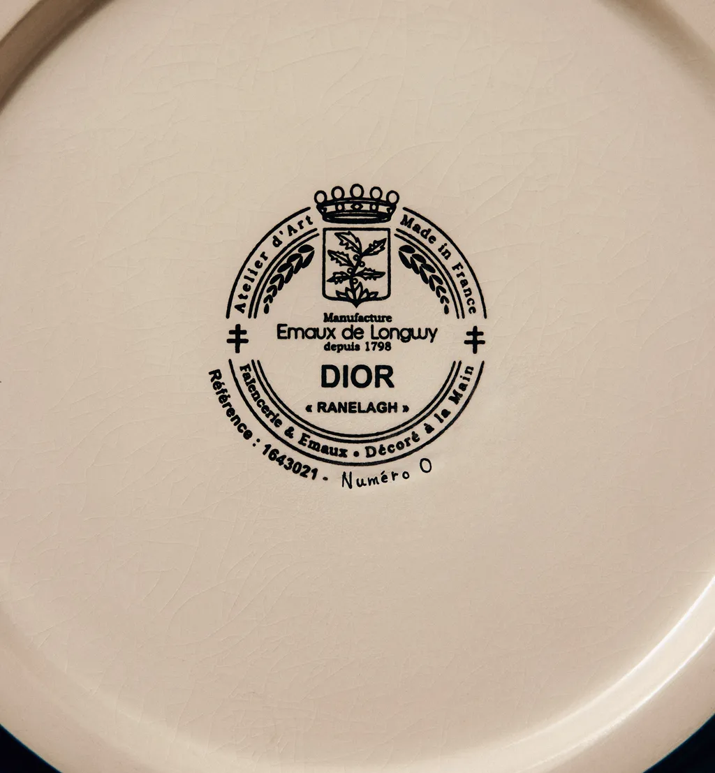Large Dish