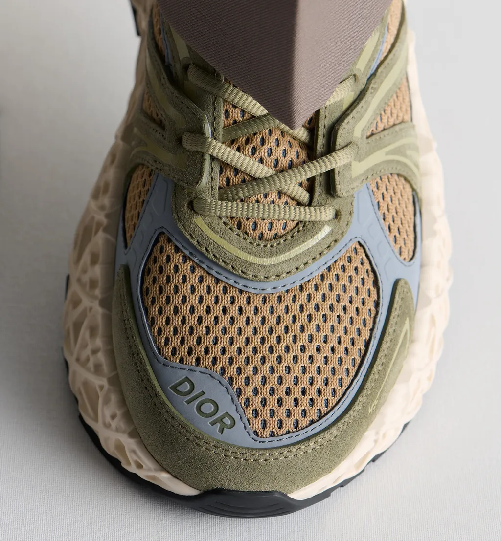 B35 Nxxt Sneaker