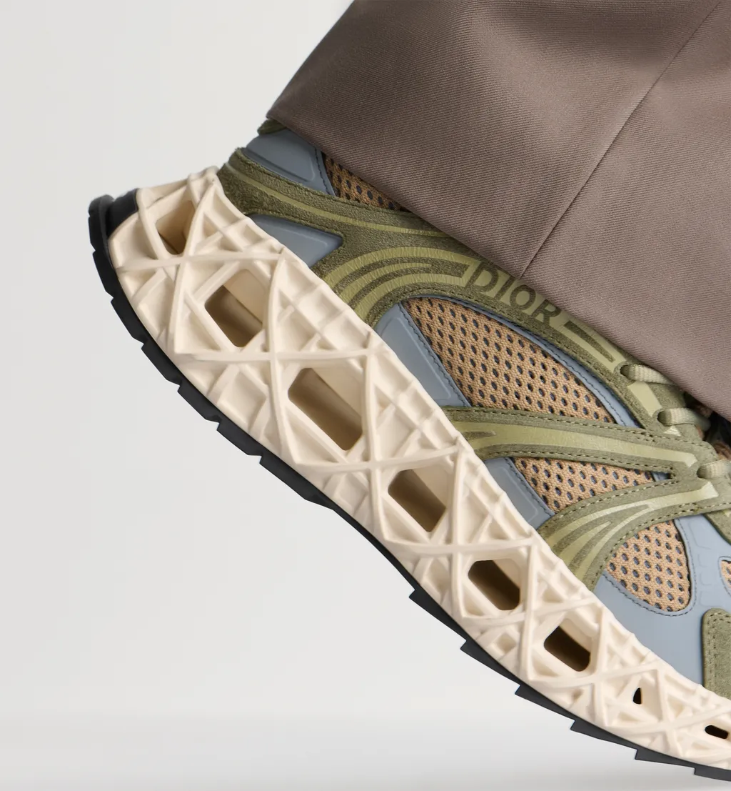 B35 Nxxt Sneaker
