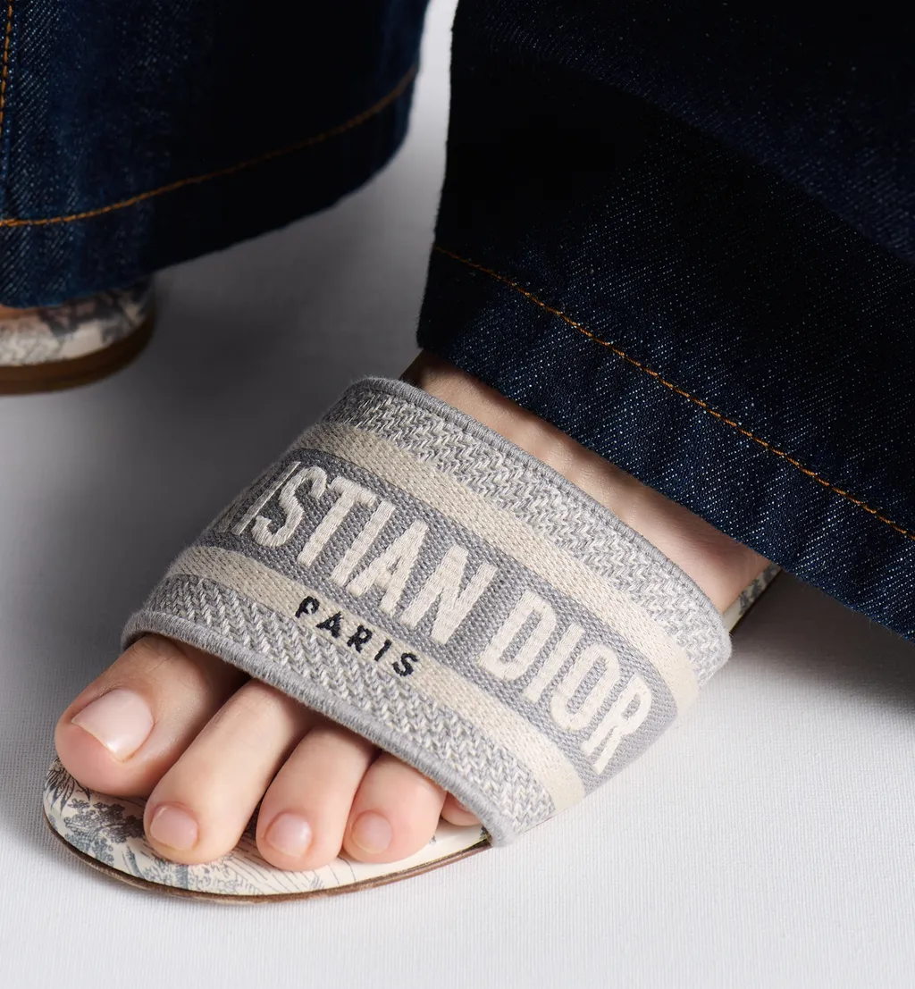 Dway Slide