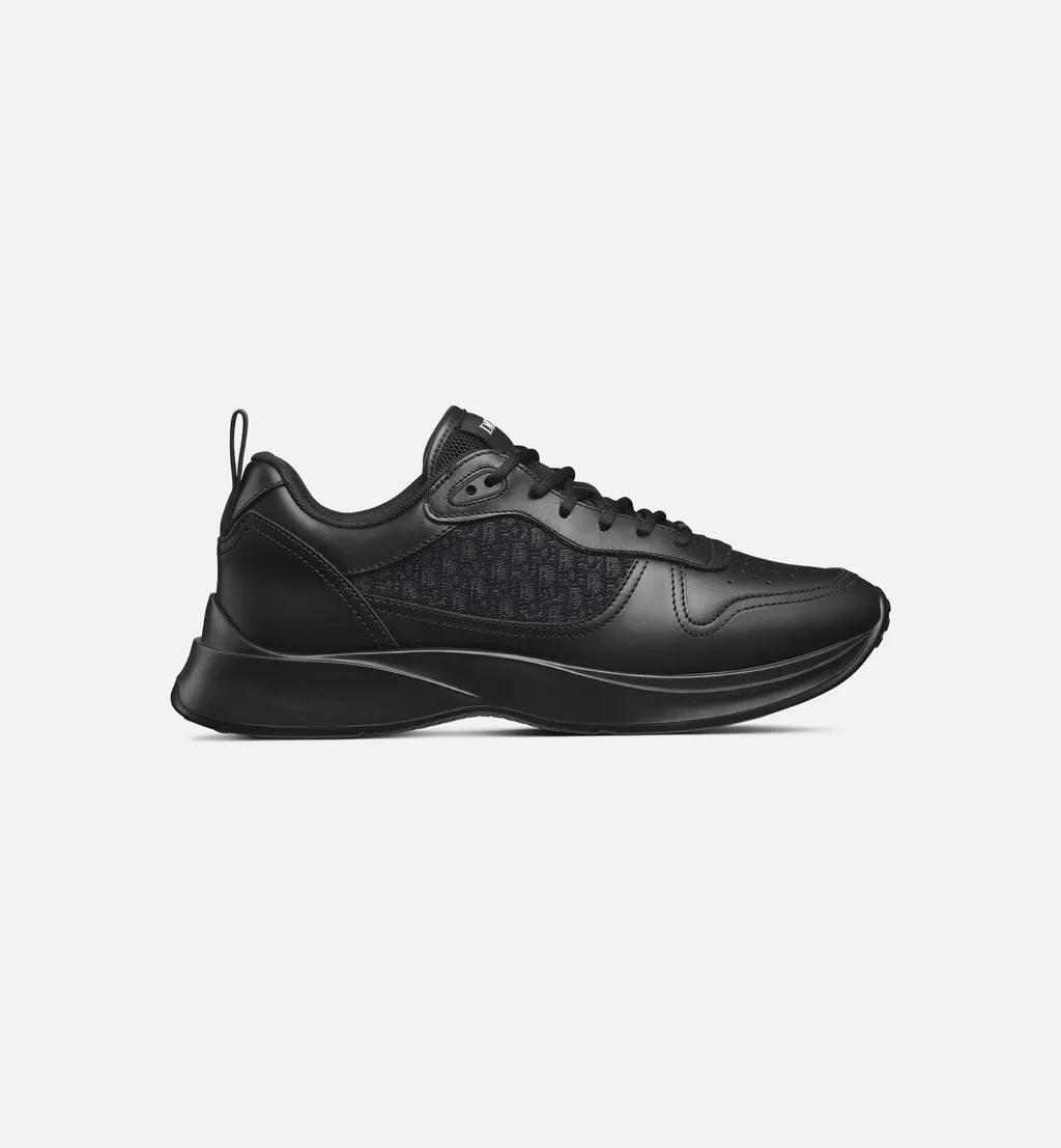 B25 Runner Sneaker