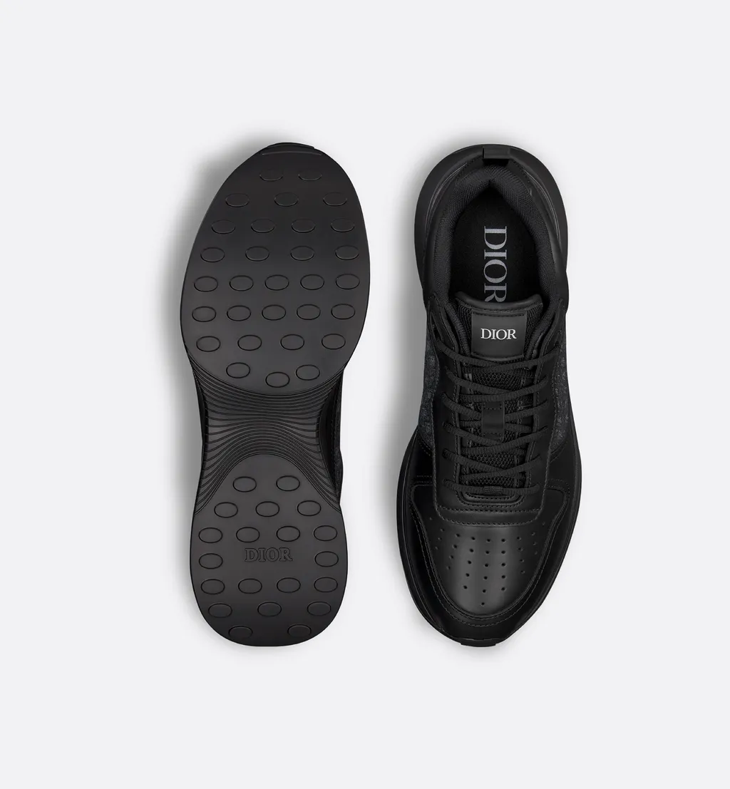 B25 Runner Sneaker