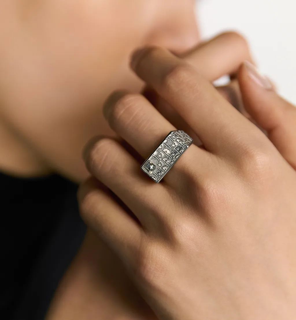 Dior Sparkle Signet Ring