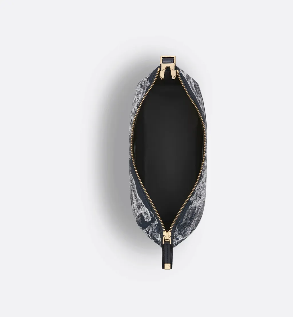 Medium Diortravel Nomad Pouch