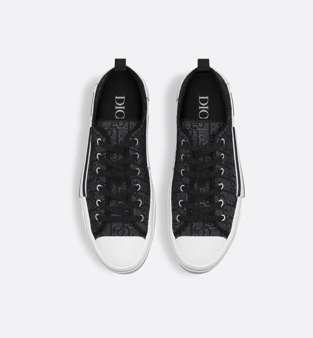 B23 League Low-Top Sneaker