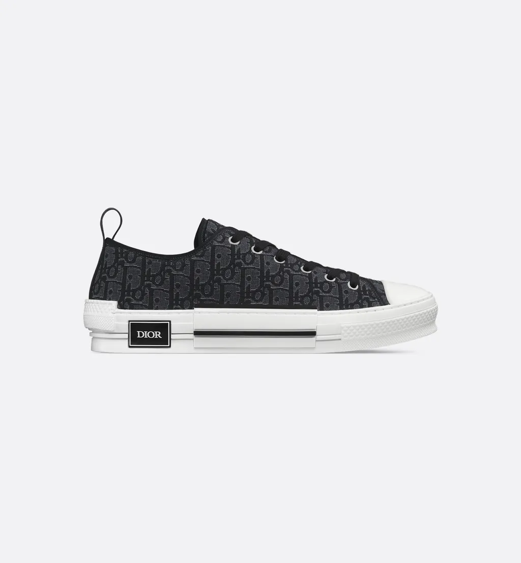 B23 League Low-Top Sneaker