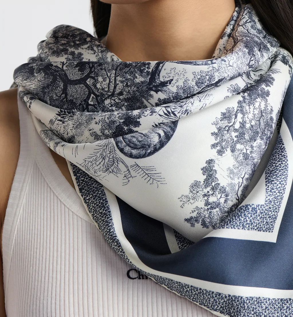 Toile De Jouy Sauvage 90 Square Scarf