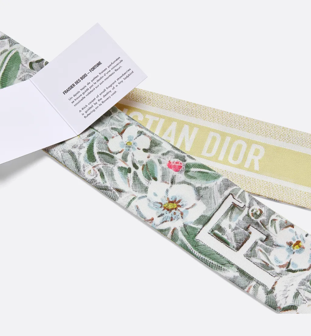 Abcdior F Fraisier Des Bois - Fortune Mitzah Scarf