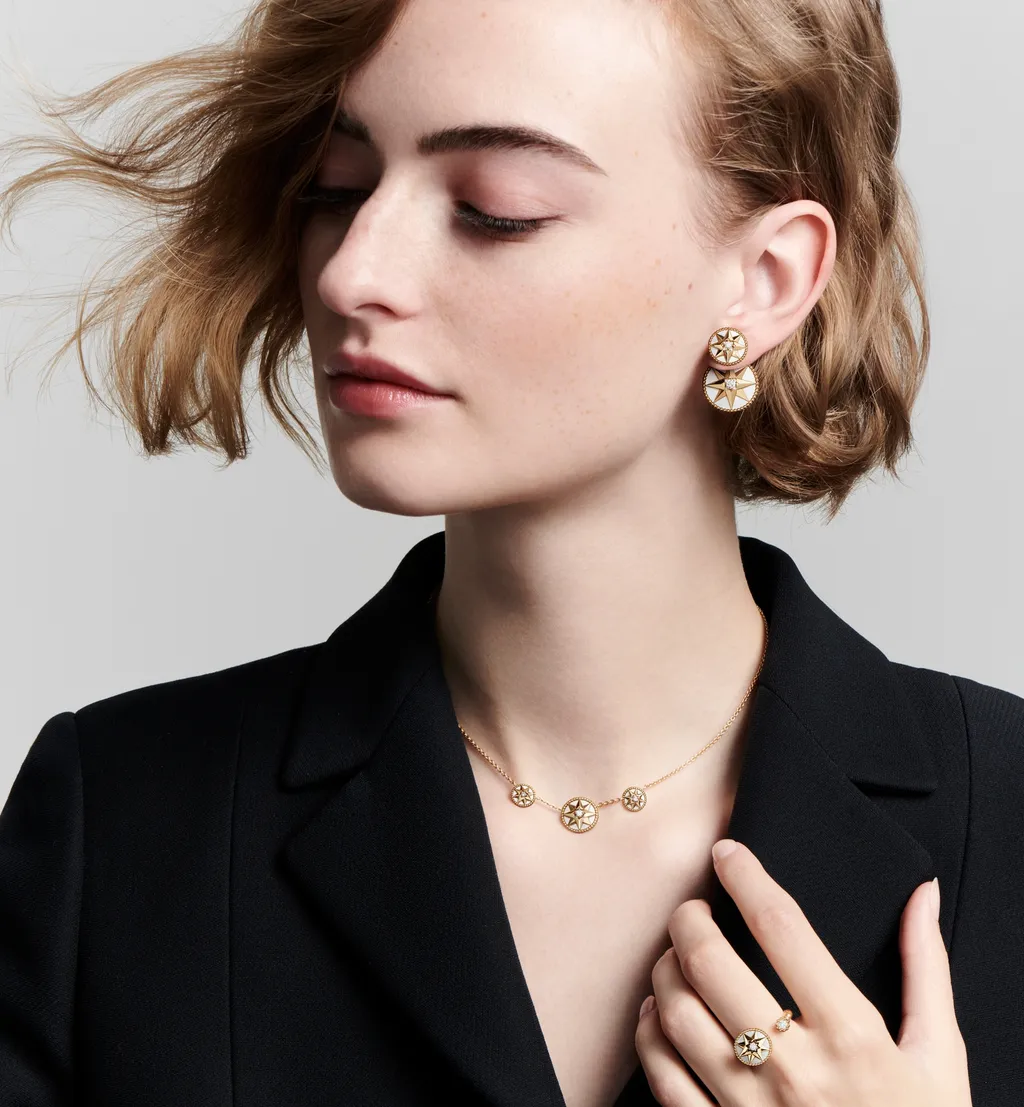 Rose Des Vents Necklace