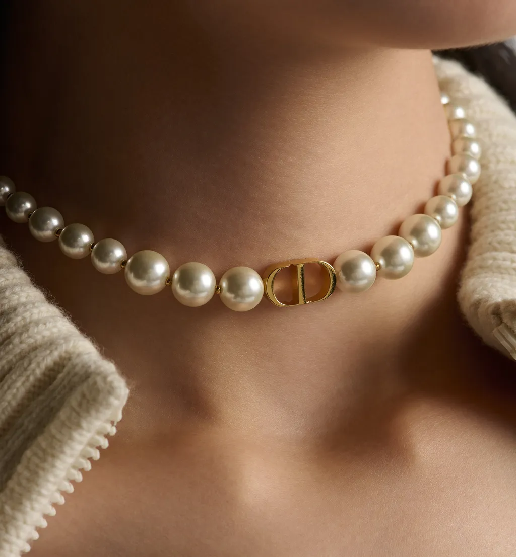 30 Montaigne Short Necklace