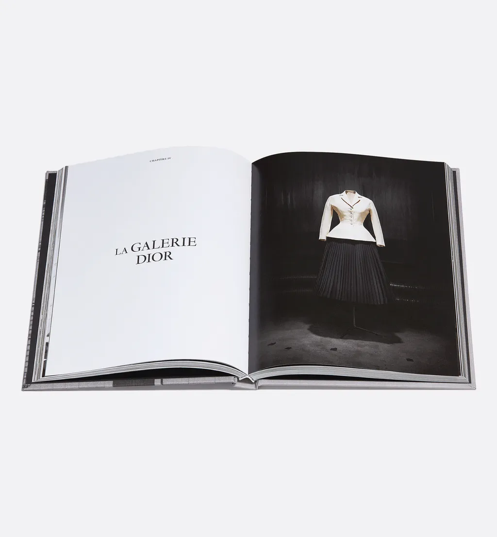 Book: Dior, La LÉGende Du 30 Avenue Montaigne
