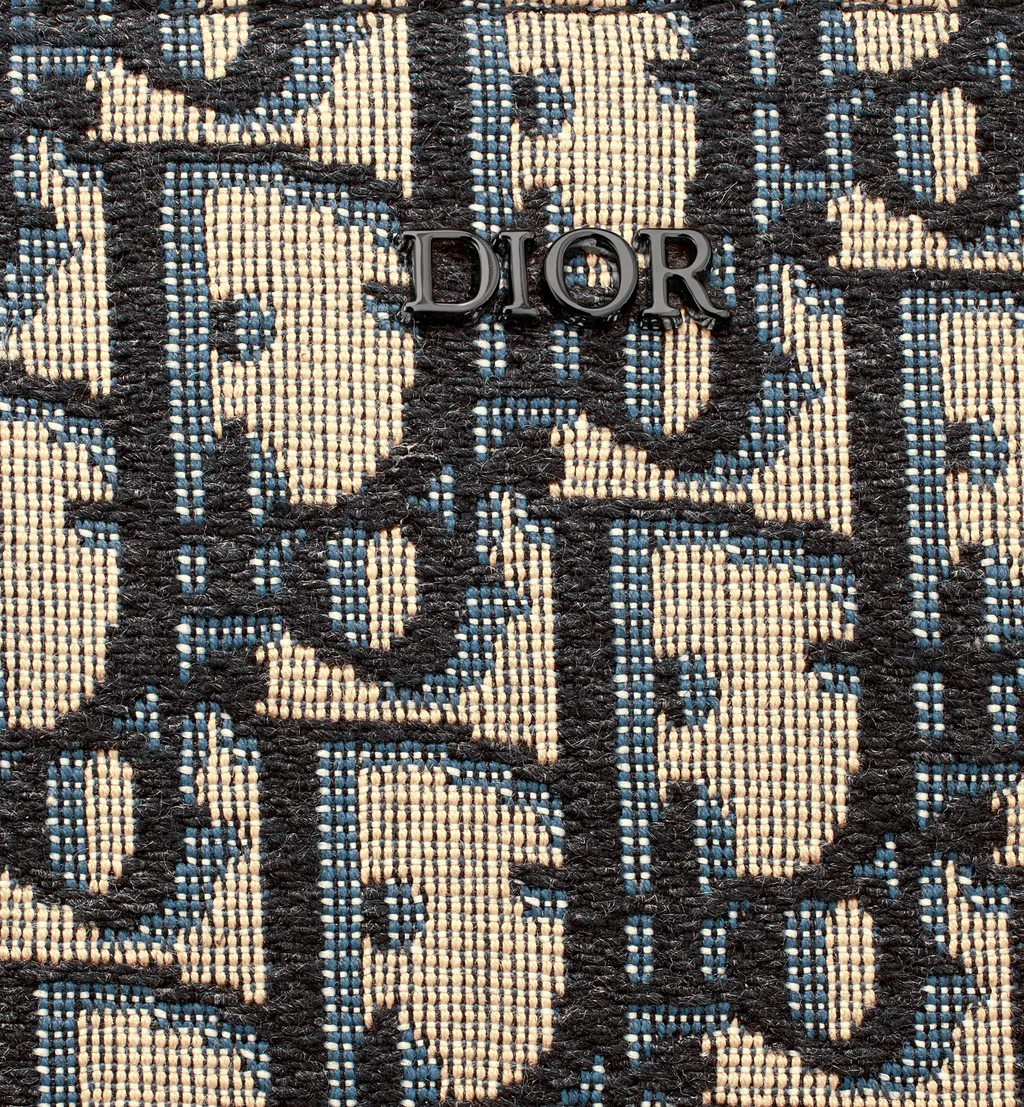 A4 Zipped Pouch