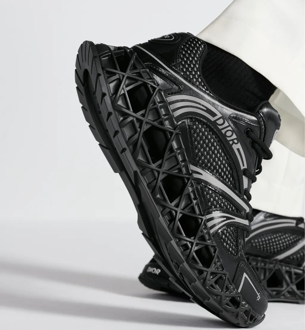 B35 Nxxt Sneaker