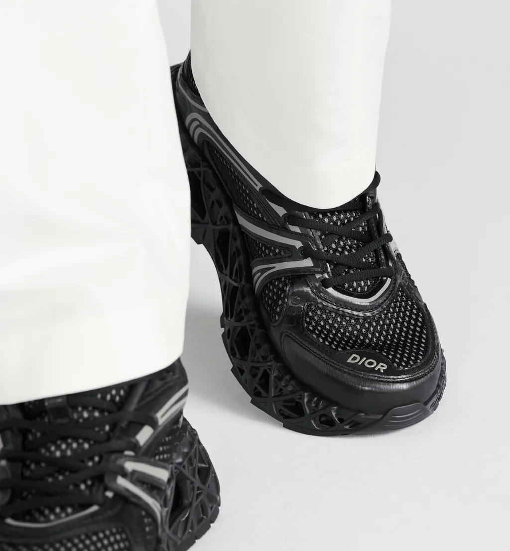 B35 Nxxt Sneaker