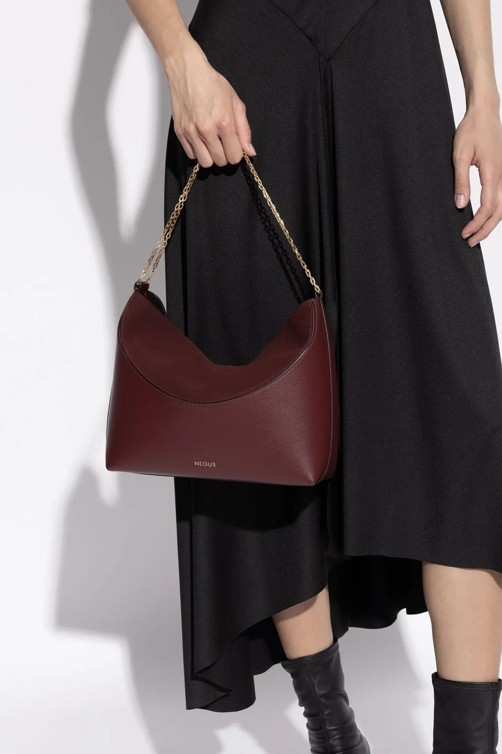 Neous Pavo West Chain Shoulder Bag