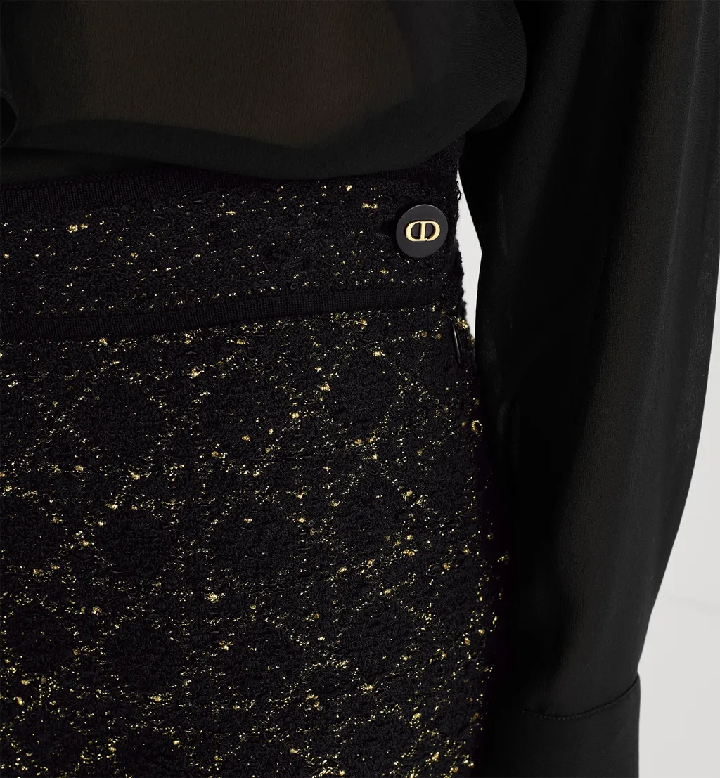 Mid-Length Macrocannage Straight Skirt