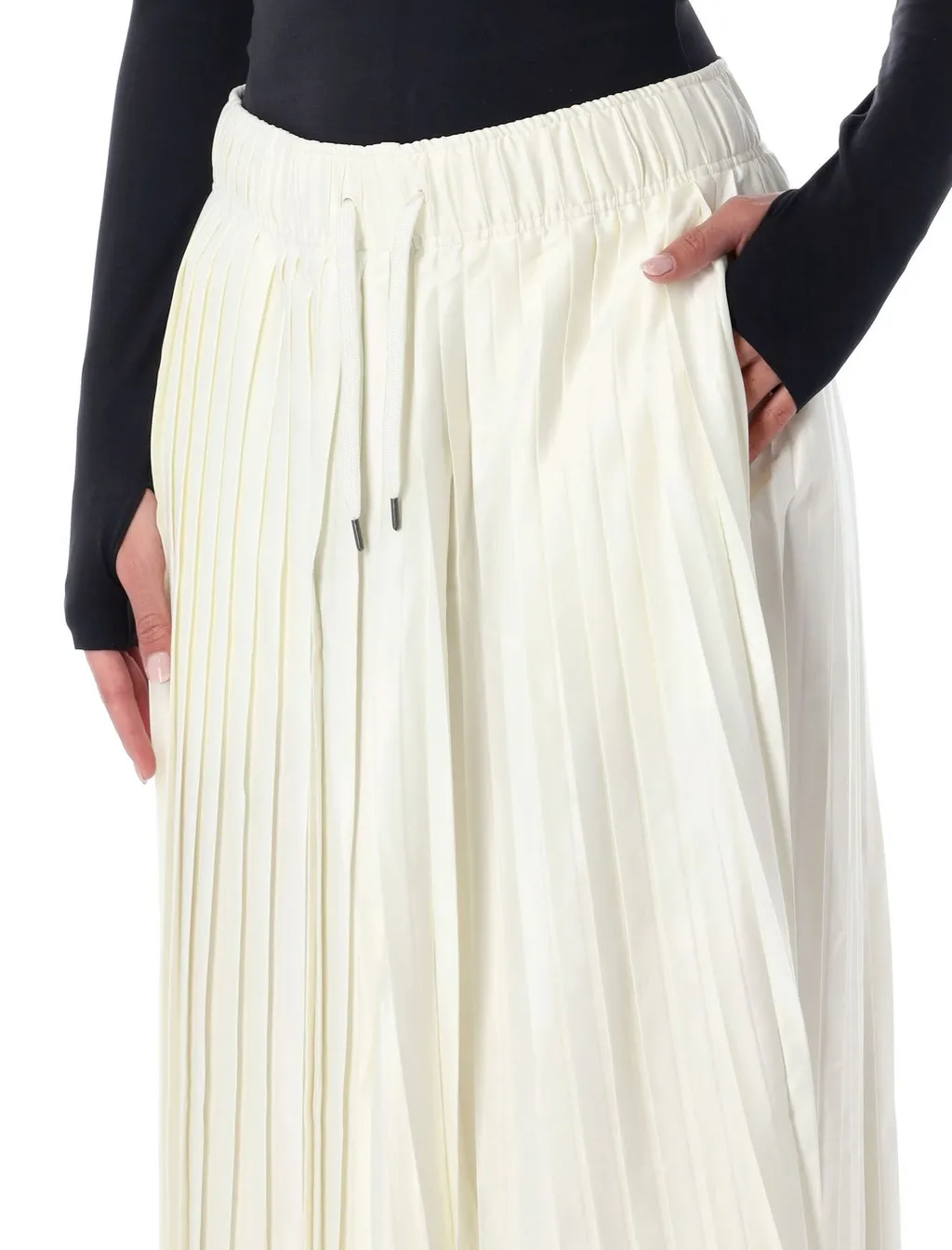 Nike Mid-Rise Pleated Track Pants