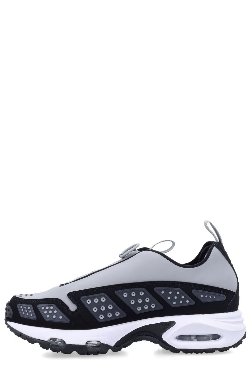 Nike	Air Max Sndr Eyelet Detailed Sneakers