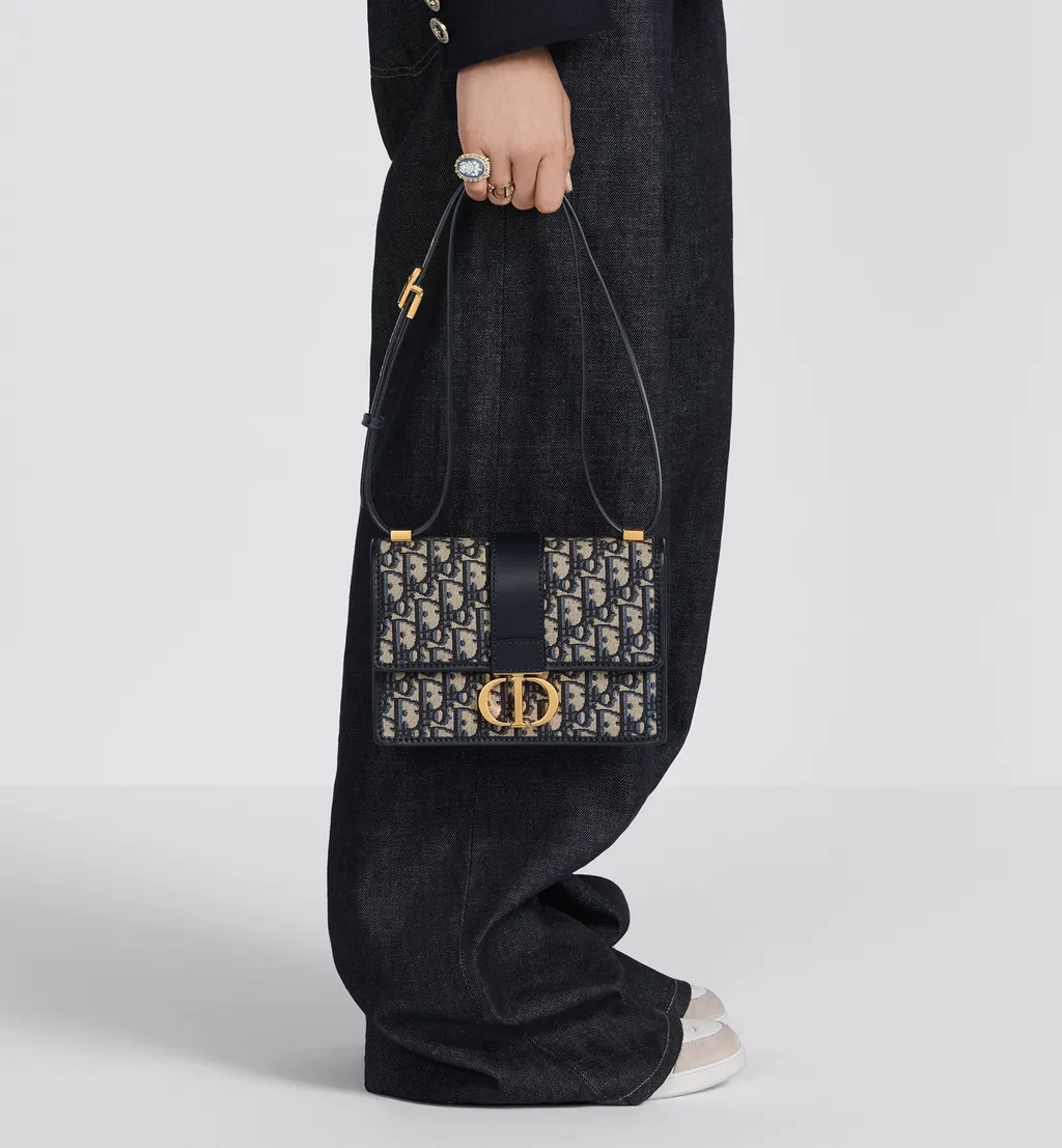 Small 30 Montaigne Bag