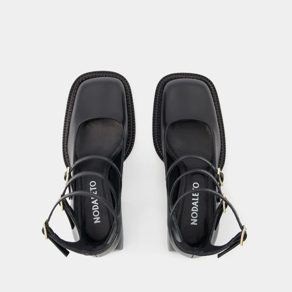 Nodaleto Bulla London Triple Strap Pumps