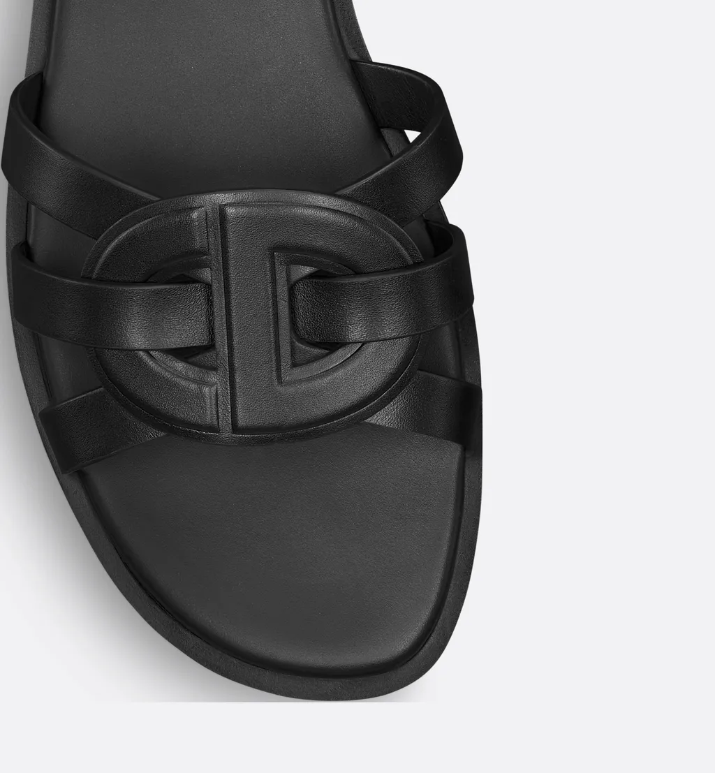 D-Club Slide