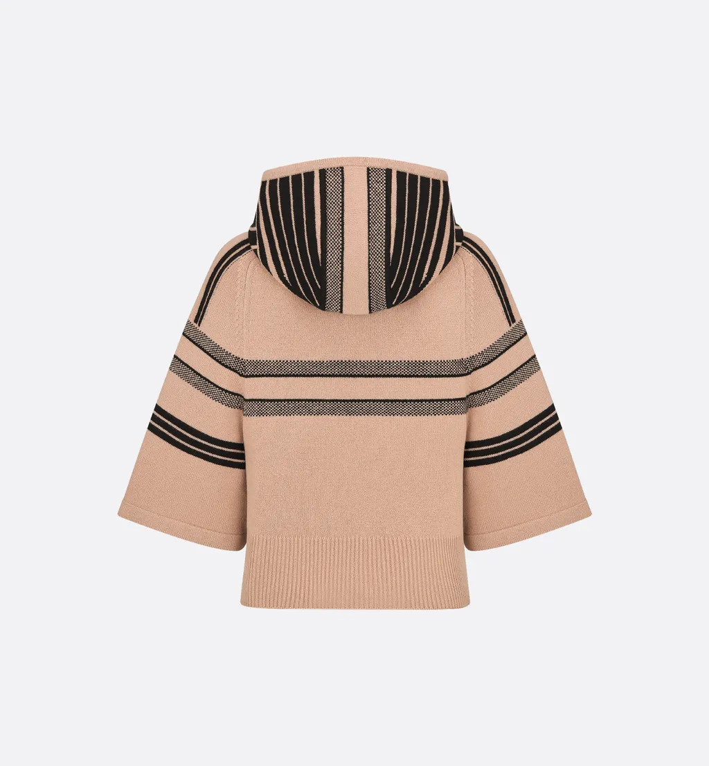 Dioralps Three-Quarter Sleeve Hooded Sweater