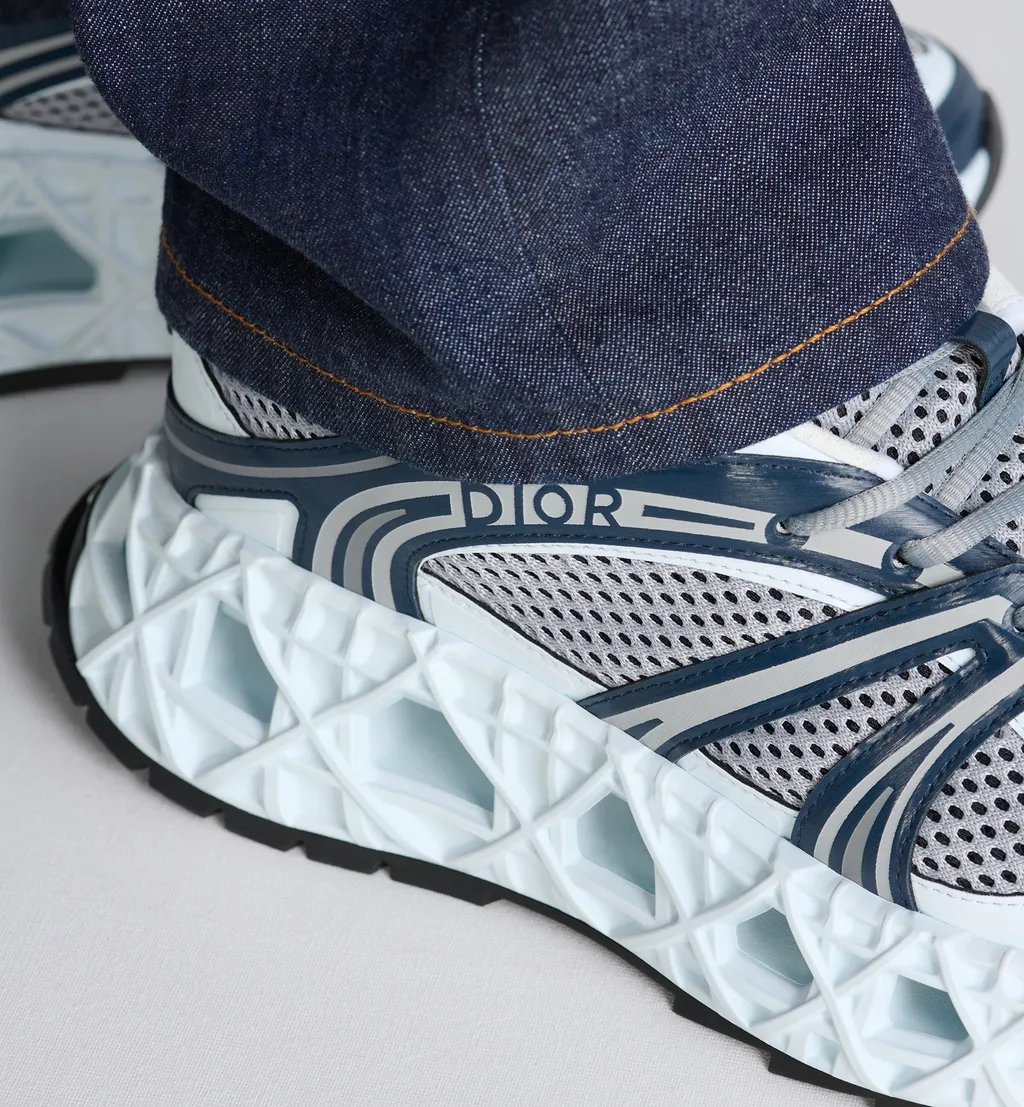 B35 Nxxt Sneaker