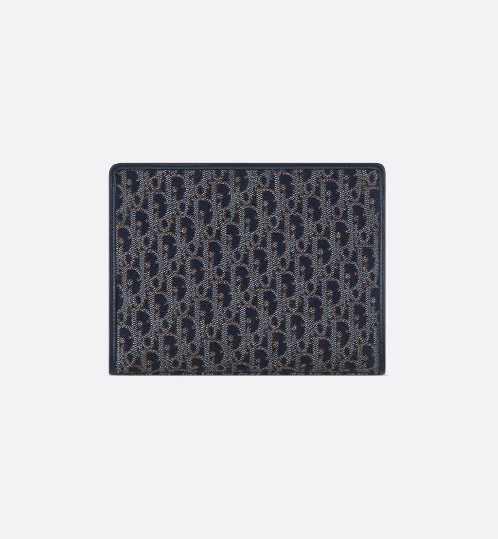 30 Montaigne Dea Pouch