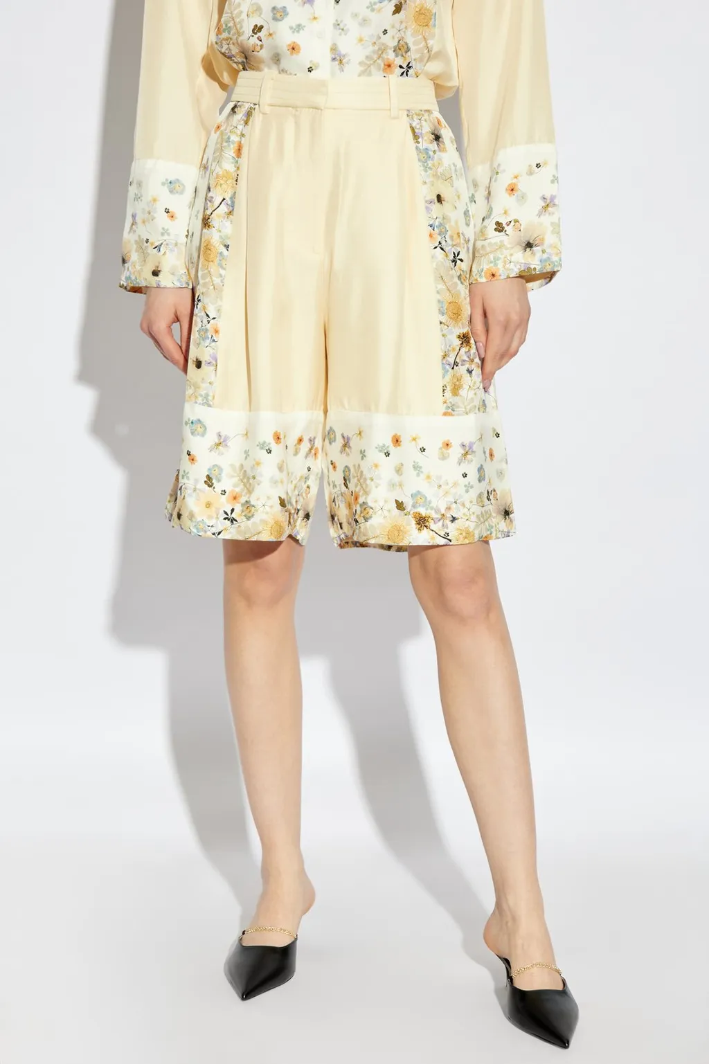 Munthe Floral Patterned Loose Shorts