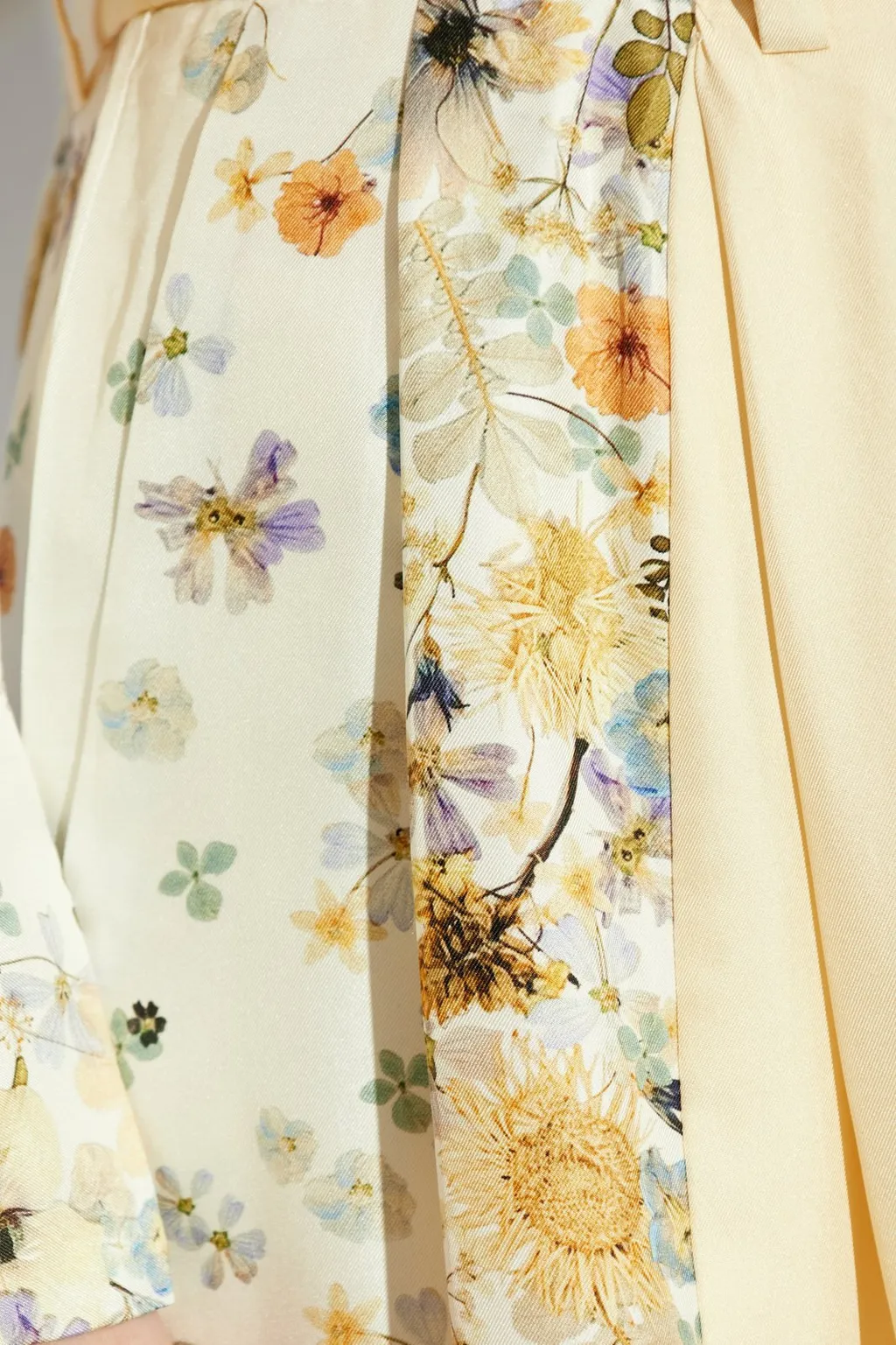 Munthe Floral Patterned Loose Shorts