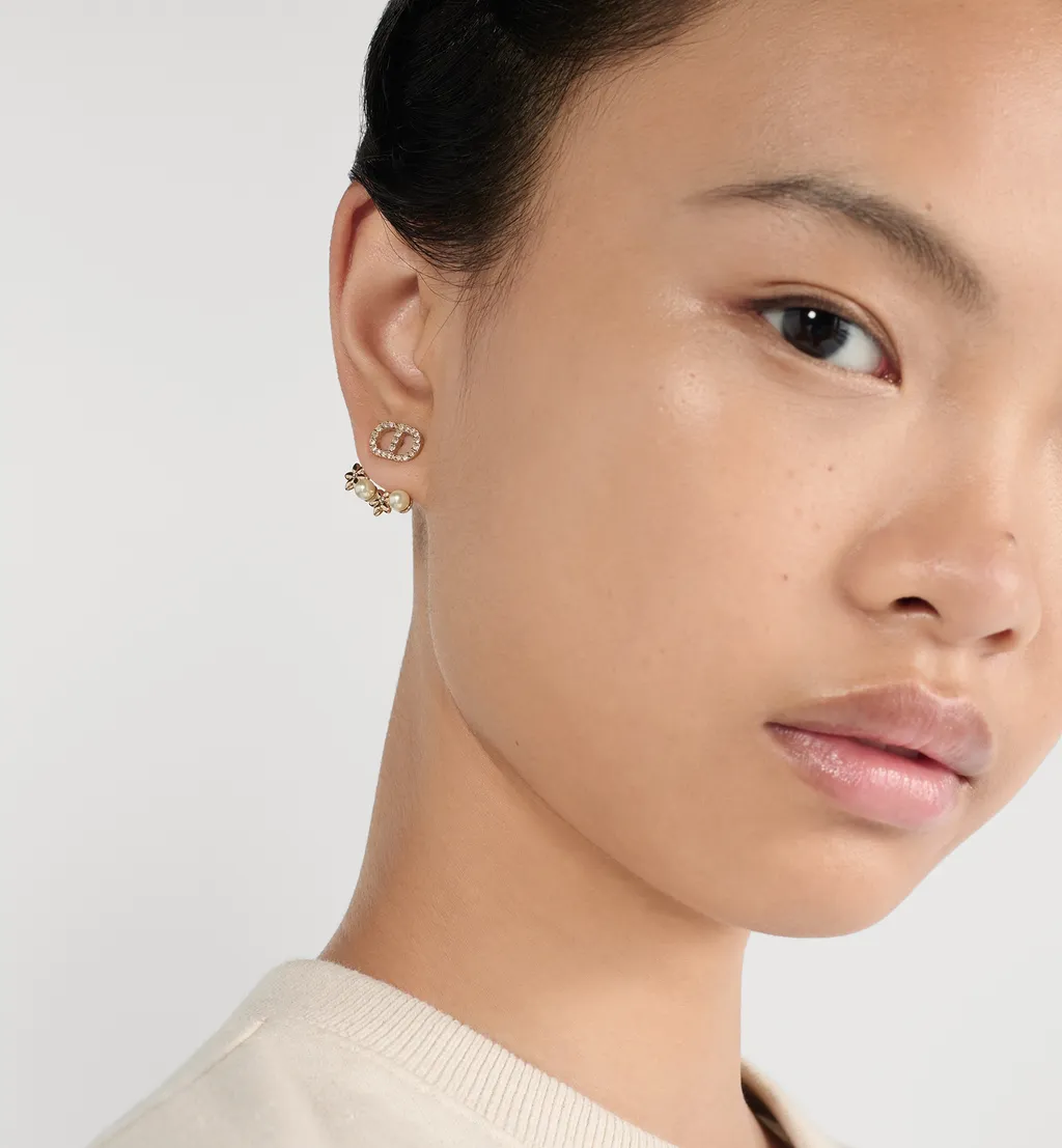 Petit Cd Daisy Earrings